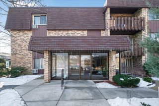 940 E OLD WILLOW Road 312, Prospect Heights, IL 60070