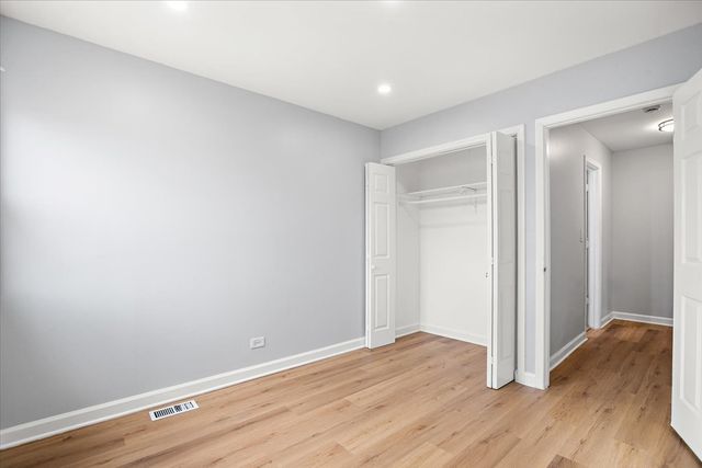 1182 E Barberry Lane A, Palatine, IL 60074