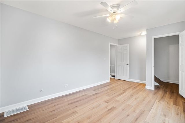 1182 E Barberry Lane A, Palatine, IL 60074