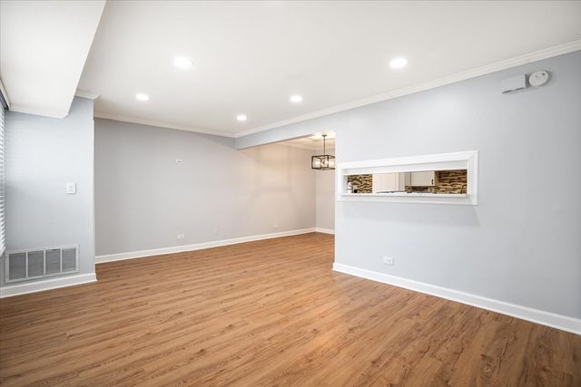 1182 E Barberry Lane A, Palatine, IL 60074