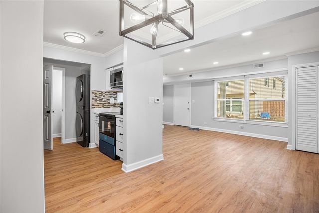 1182 E Barberry Lane A, Palatine, IL 60074