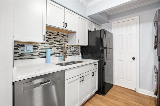 1182 E Barberry Lane A, Palatine, IL 60074