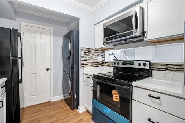 1182 E Barberry Lane A, Palatine, IL 60074