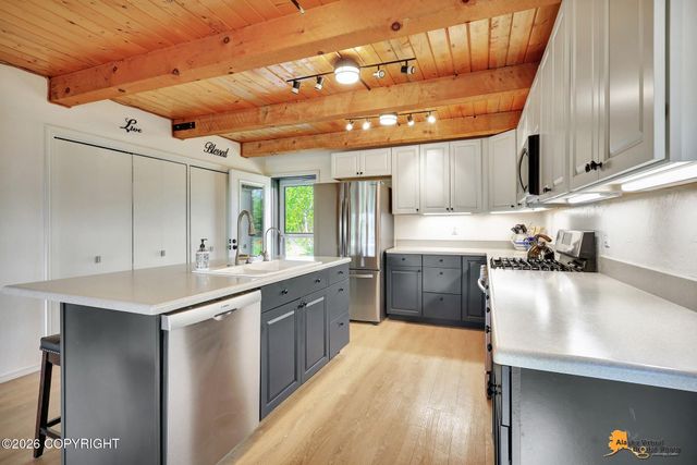 3801 E Palmdale Drive, Wasilla, AK 99654