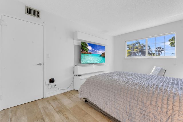3004 NE 5th Terrace, Fort Lauderdale, FL 33334
