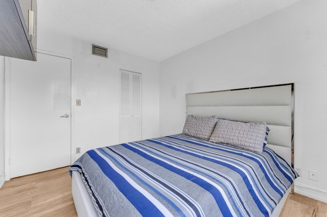 3004 NE 5th Terrace, Fort Lauderdale, FL 33334