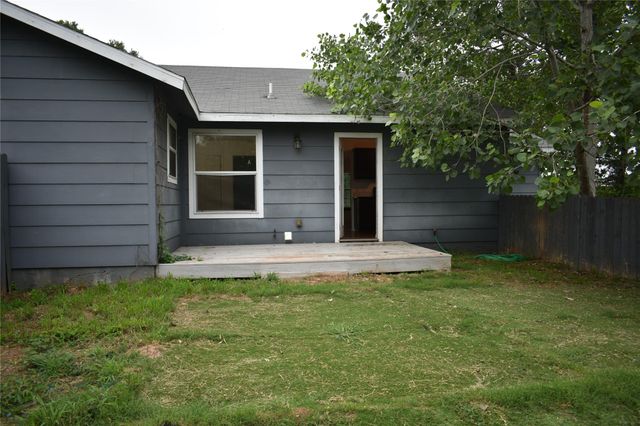 142 Voss PKWY A, Cedar Creek, TX 78612