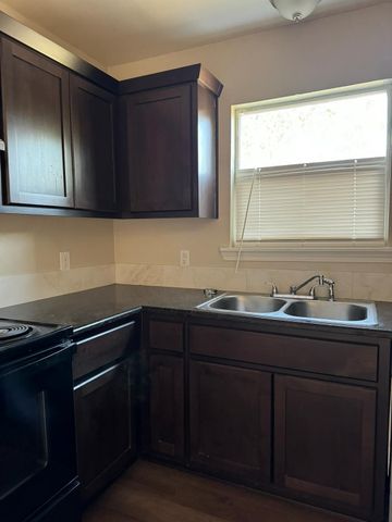 142 Voss PKWY A, Cedar Creek, TX 78612