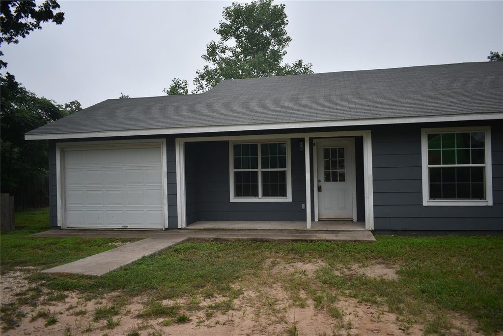142 Voss PKWY A, Cedar Creek, TX 78612
