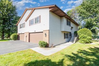 3838 Goodwin Avenue N, Oakdale, MN 55128