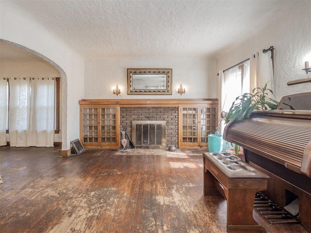 601 N Kalamazoo Street, Paw Paw, MI 49079