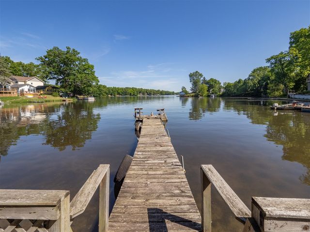 601 N Kalamazoo Street, Paw Paw, MI 49079