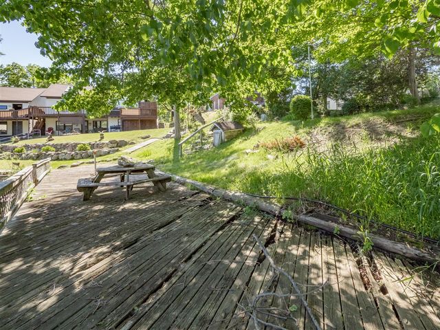 601 N Kalamazoo Street, Paw Paw, MI 49079