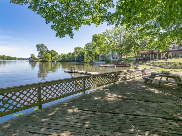 601 N Kalamazoo Street, Paw Paw, MI 49079
