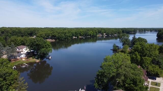 601 N Kalamazoo Street, Paw Paw, MI 49079