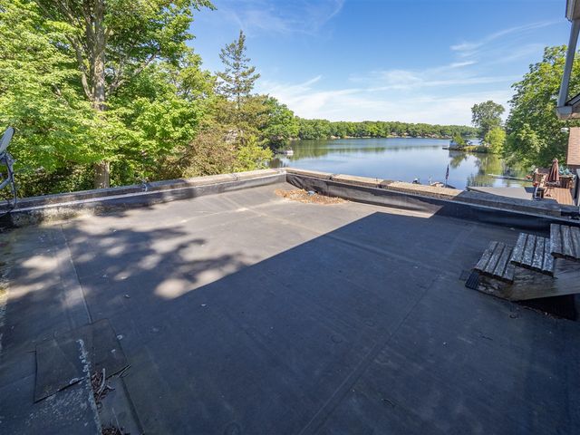 601 N Kalamazoo Street, Paw Paw, MI 49079