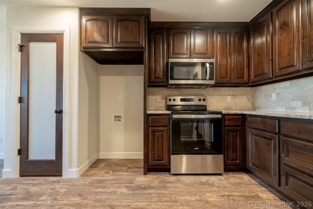 6989 Ruby Lane, Mounds, OK 74047