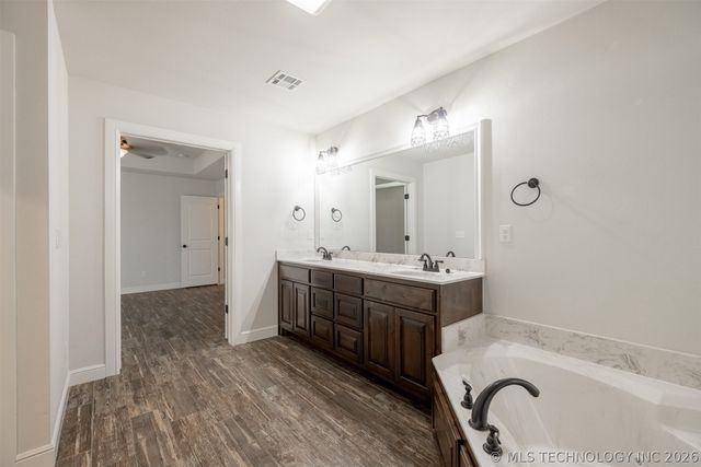 6989 Ruby Lane, Mounds, OK 74047