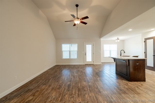 6989 Ruby Lane, Mounds, OK 74047