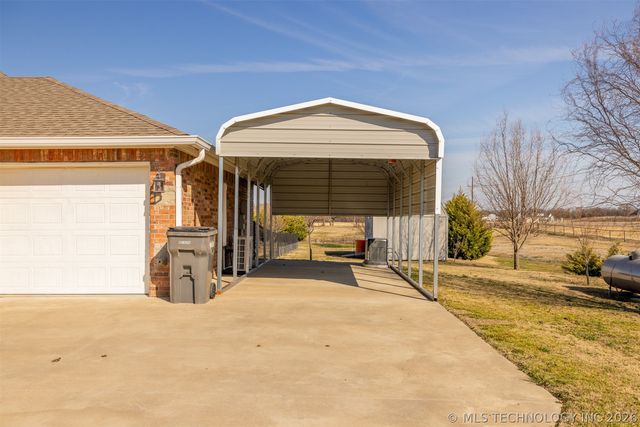 6989 Ruby Lane, Mounds, OK 74047