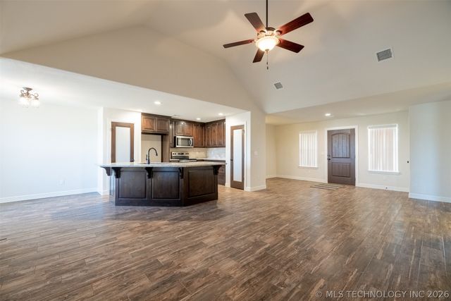 6989 Ruby Lane, Mounds, OK 74047