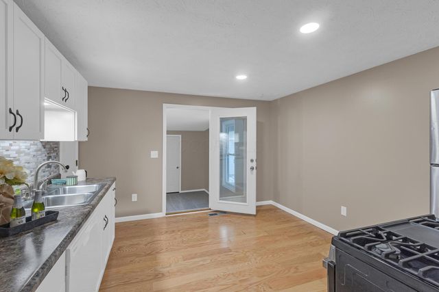 1607 Red Leaf Lane, Columbus, OH 43223