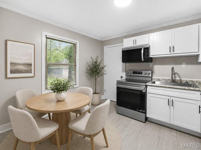408 S Harvey Avenue, St Louis, MO 63135