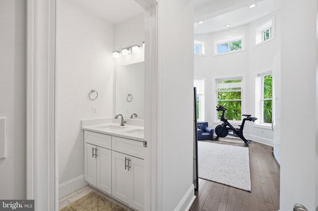 35 T ST NW, Washington, DC 20001