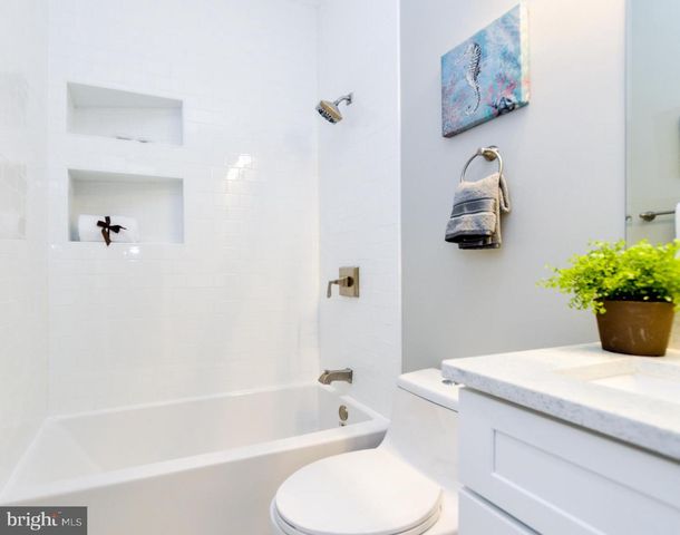 35 T ST NW, Washington, DC 20001