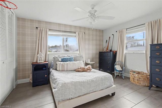 5220 Tower DR, Cape Coral, FL 33904