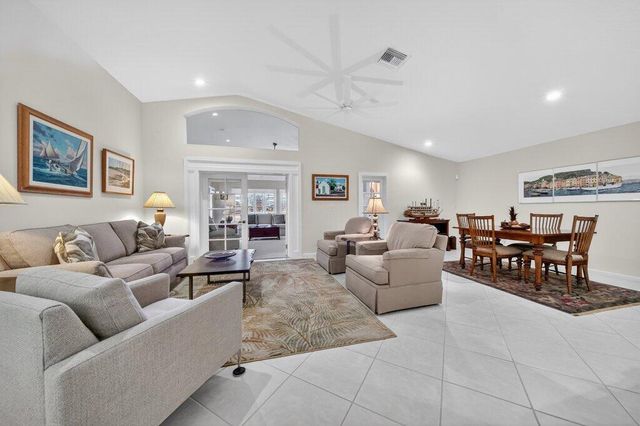 871 SE Westminster Place, Stuart, FL 34997