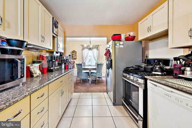 315 RANCOCAS AVE, Riverside, NJ 08075