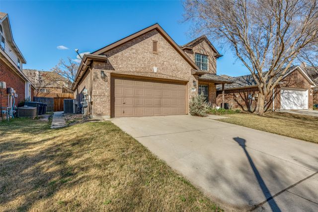 4945 Bacon Drive, Fort Worth, TX 76244