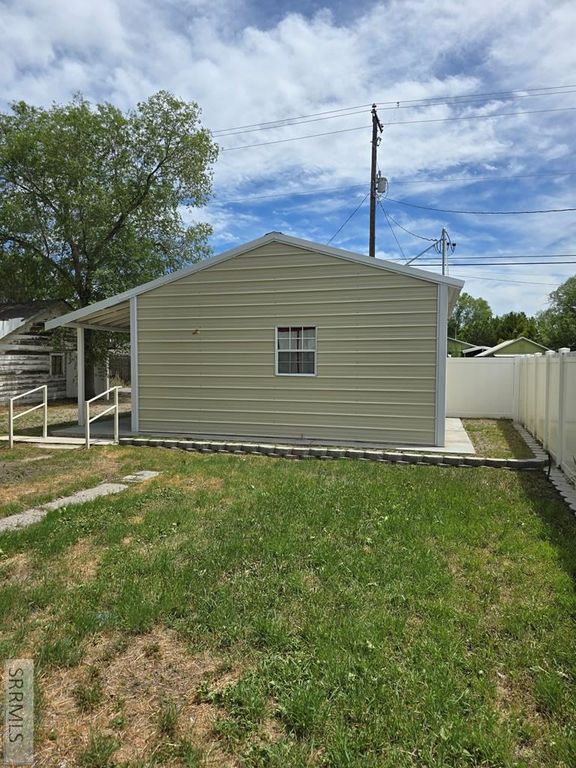 Image 26 of property listing at 740 NE Main Street, Blackfoot, ID 83221