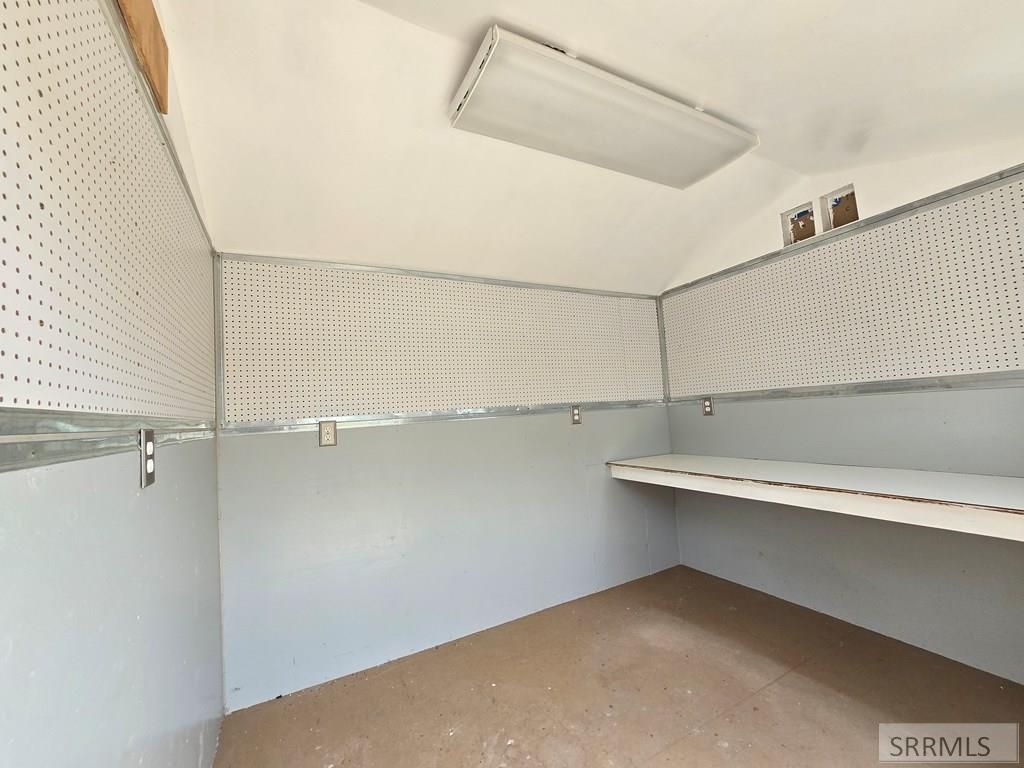 Image 6 of property listing at 740 NE Main Street, Blackfoot, ID 83221