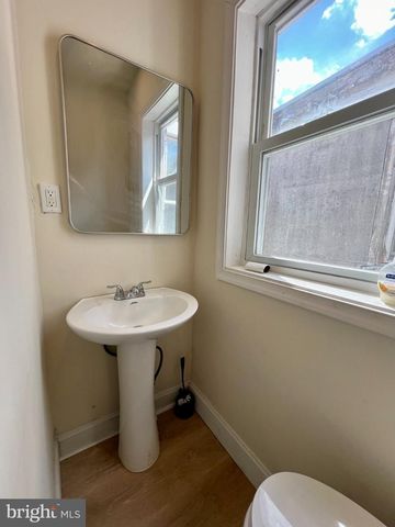 124 E WISHART ST, Philadelphia, PA 19134