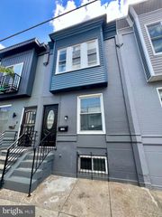 124 E WISHART ST, Philadelphia, PA 19134