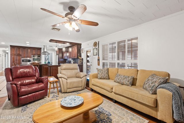 492 Kent Street, Breaux Bridge, LA 70517