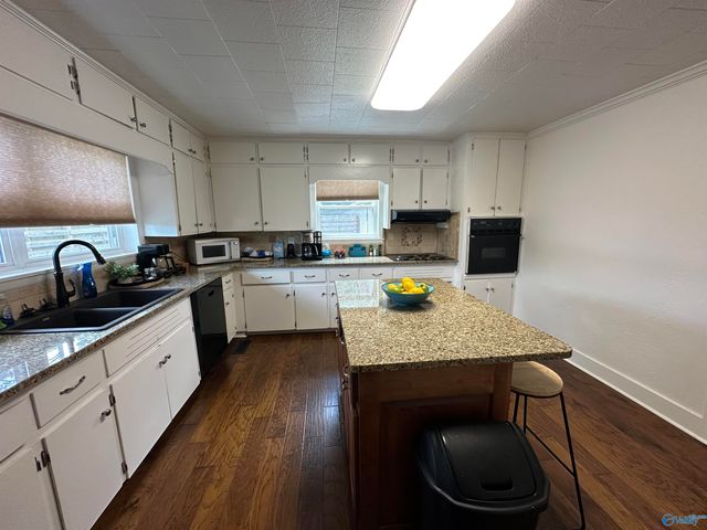 19520 John T Reid Parkway, Scottsboro, AL 35768