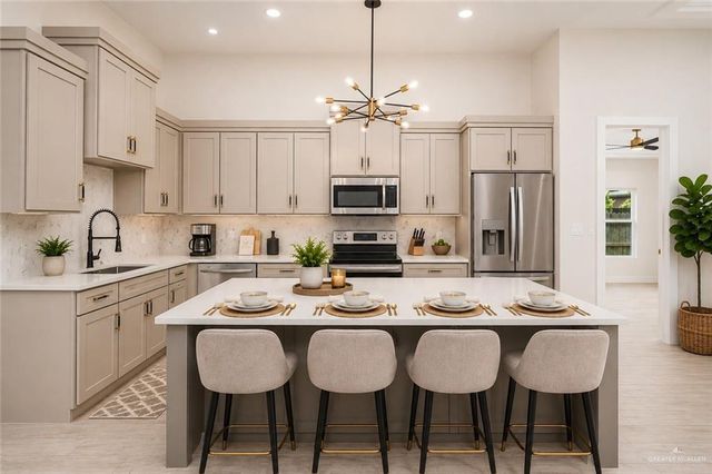 902 La Laguna Road, Mission, TX 78572