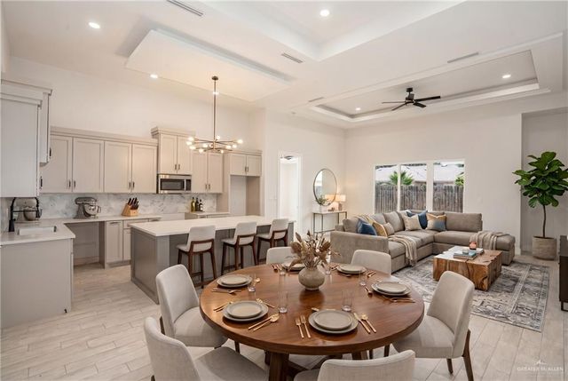 902 La Laguna Road, Mission, TX 78572