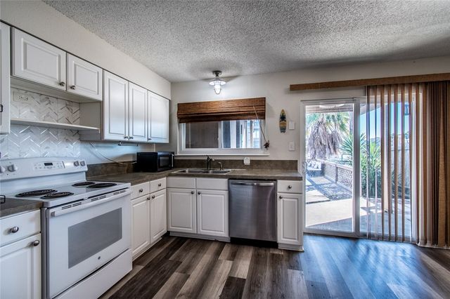 14213 Jackfish Ave, Corpus Christi, TX 78418