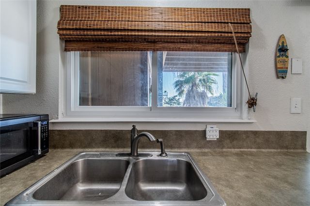 14213 Jackfish Ave, Corpus Christi, TX 78418