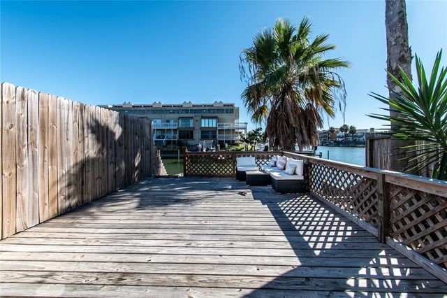 14213 Jackfish Ave, Corpus Christi, TX 78418