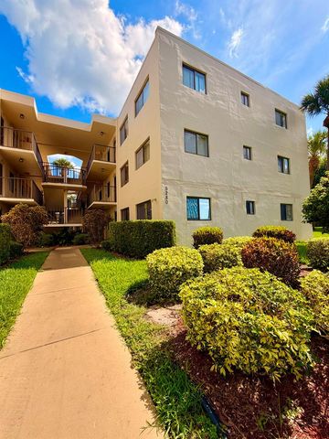5280 Las Verdes Circle 216, Delray Beach, FL 33484