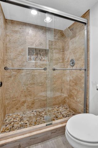 5280 Las Verdes Circle 216, Delray Beach, FL 33484