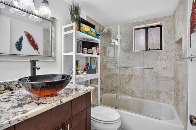 5280 Las Verdes Circle 216, Delray Beach, FL 33484