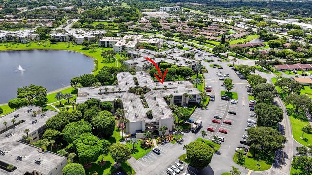 5280 Las Verdes Circle 216, Delray Beach, FL 33484