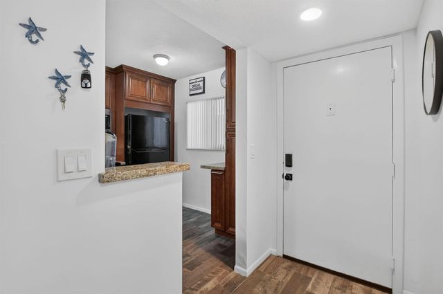 5280 Las Verdes Circle 216, Delray Beach, FL 33484