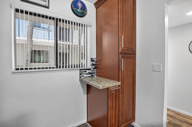 5280 Las Verdes Circle 216, Delray Beach, FL 33484